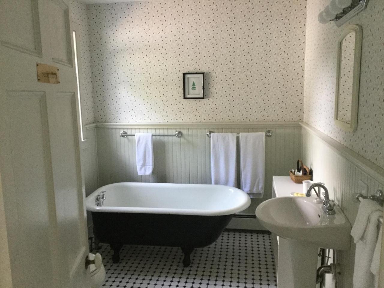 Eddington House Inn North Bennington Eksteriør bilde