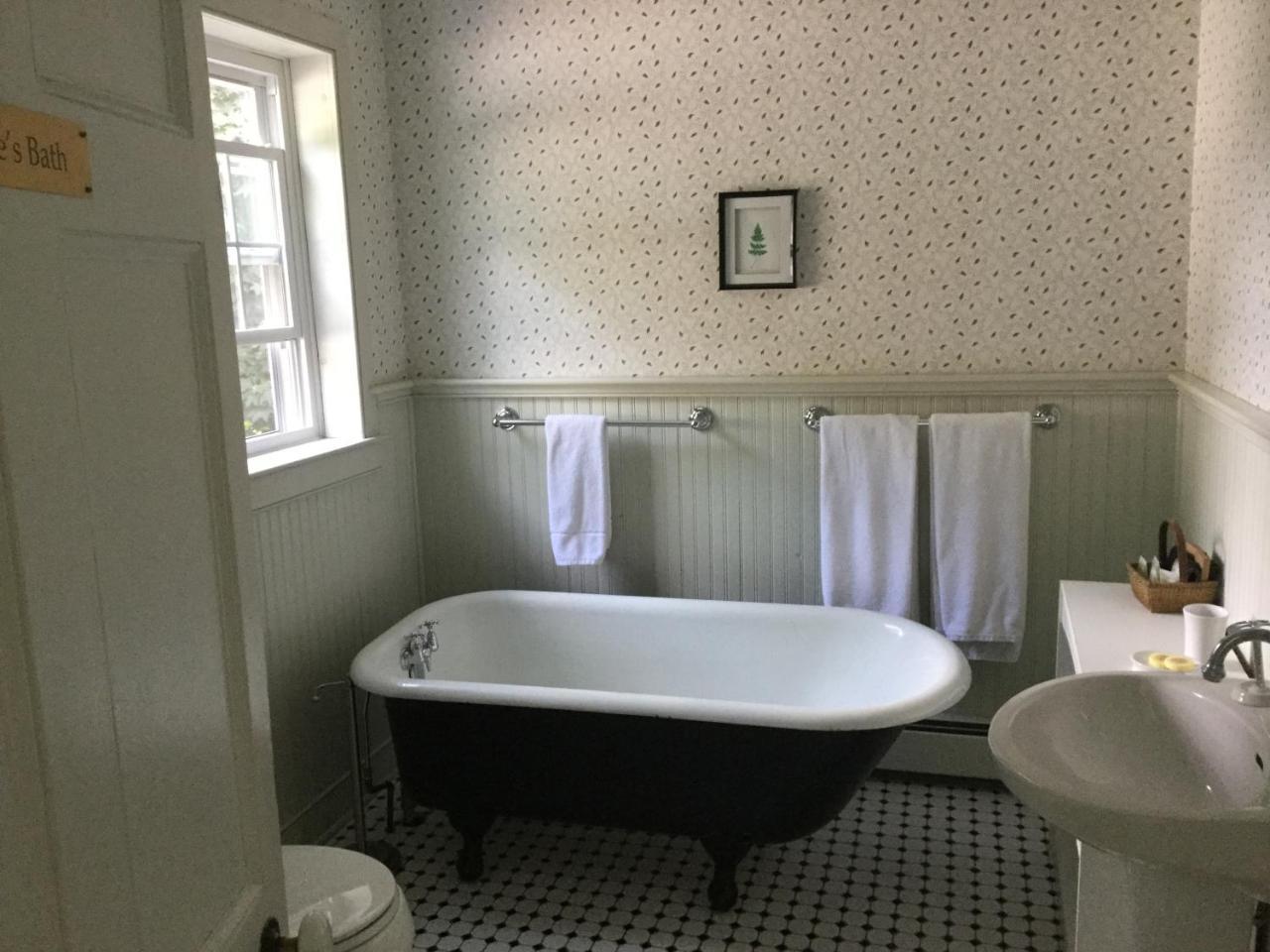 Eddington House Inn North Bennington Eksteriør bilde